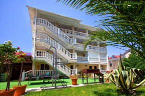 Guest House Yana